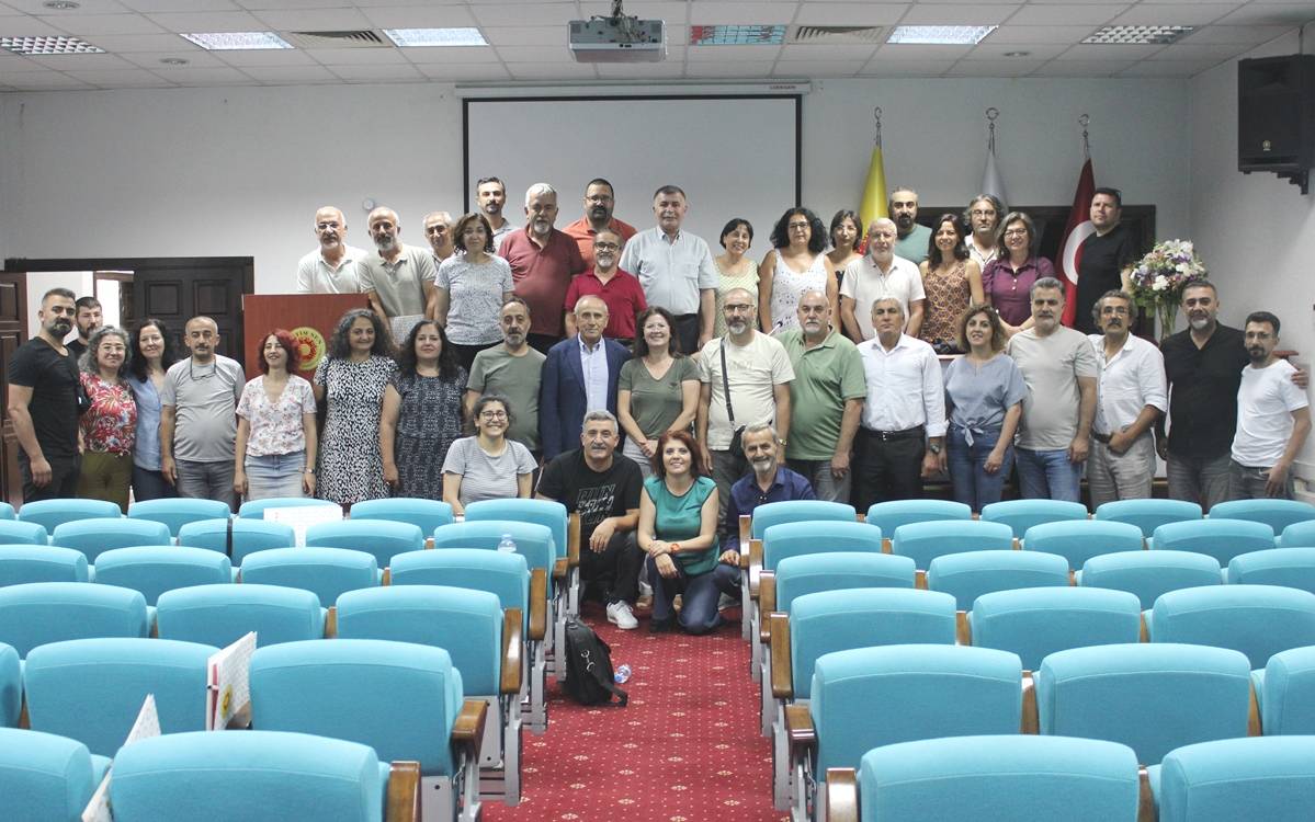 Eğitim Sen “KHK İhraçları ve Eğitim Sen Mücadelesi Çalıştayı” Düzenledi