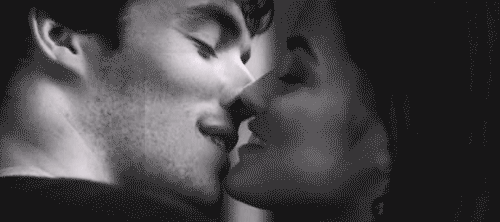 tumblr_okzx6aPPrr1vtthyco1_400.gifv