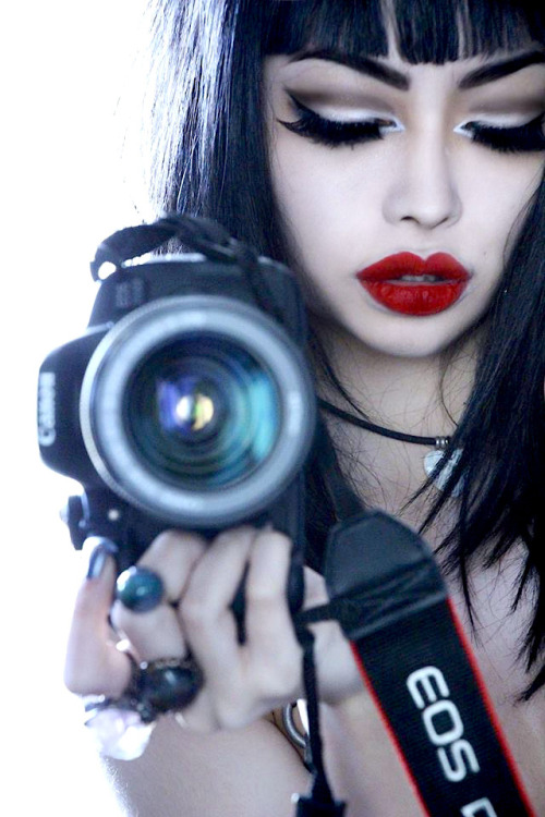 tumblr_n176pthr8r1rqa91go1_r1_500.jpg
