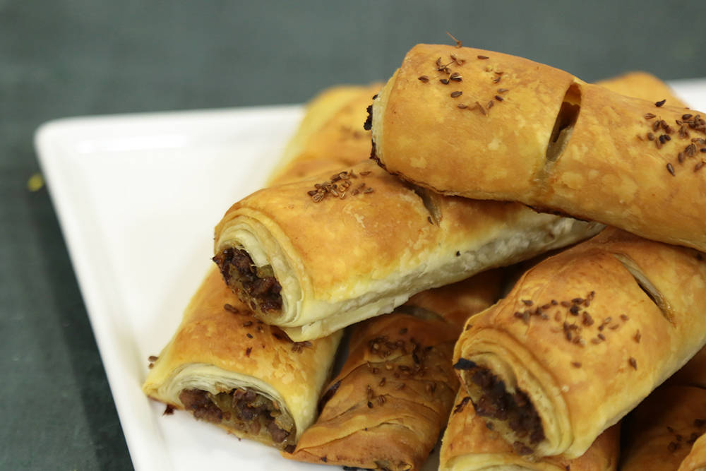 kiymali-kuru-borek-2.jpg