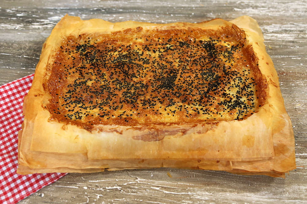 otlu-peynirli-baklava-borek-2.jpg