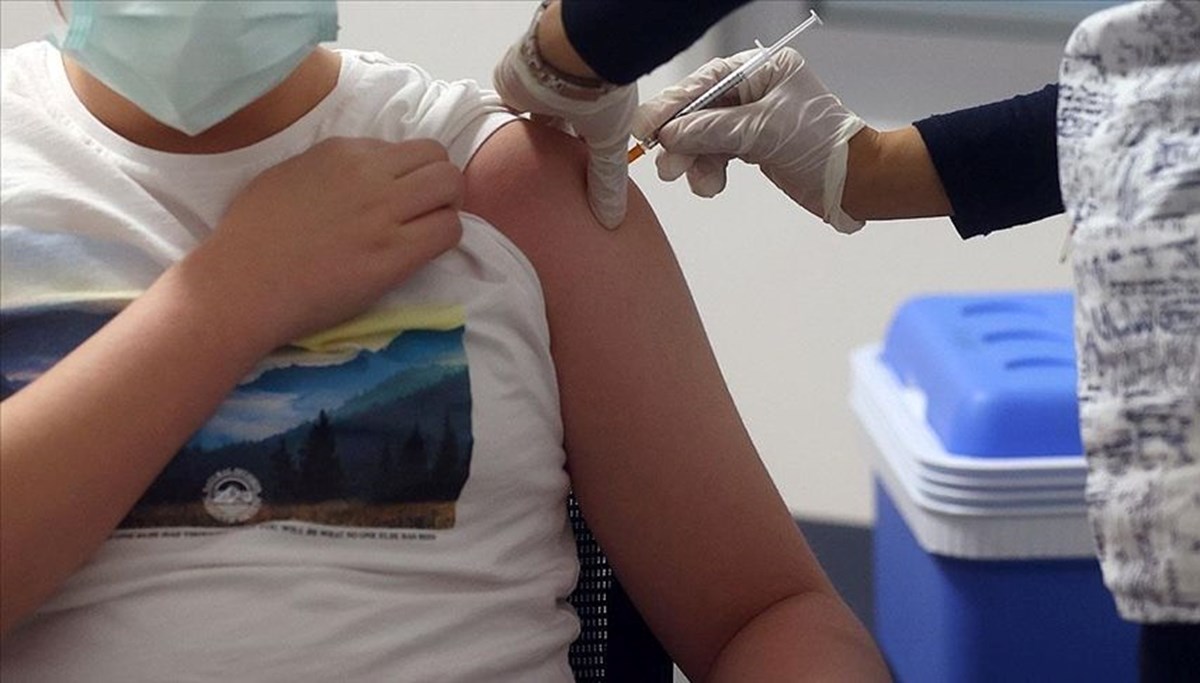 12 yaş üstü çocuklara 3. doz corona virüs aşısı başladı