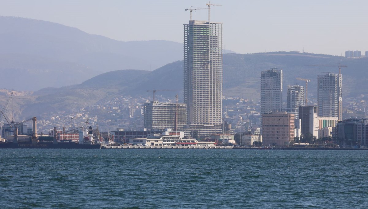 İzmir Limanı yeniden 'yüzen oteller'i ağırlayacak