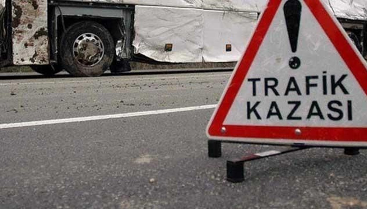 Van'da yolcu otobüsü devrildi: 9 yaralı