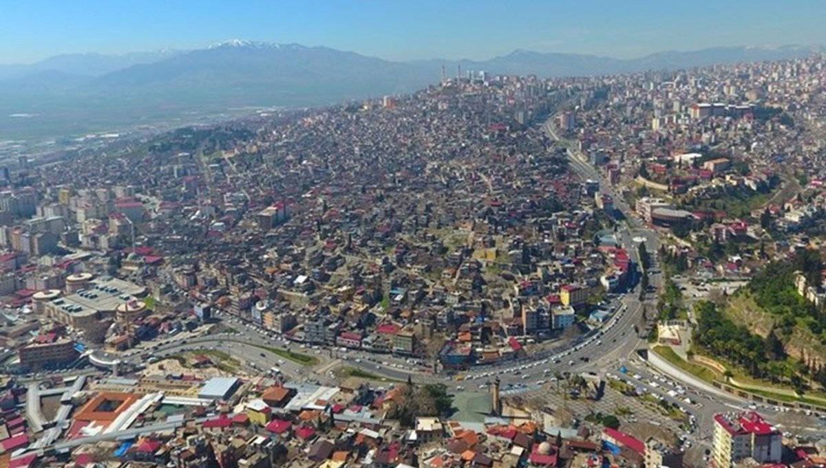 Kahramanmaraş'ta kumar oynayan 16 kişiye 21 bin lira ceza